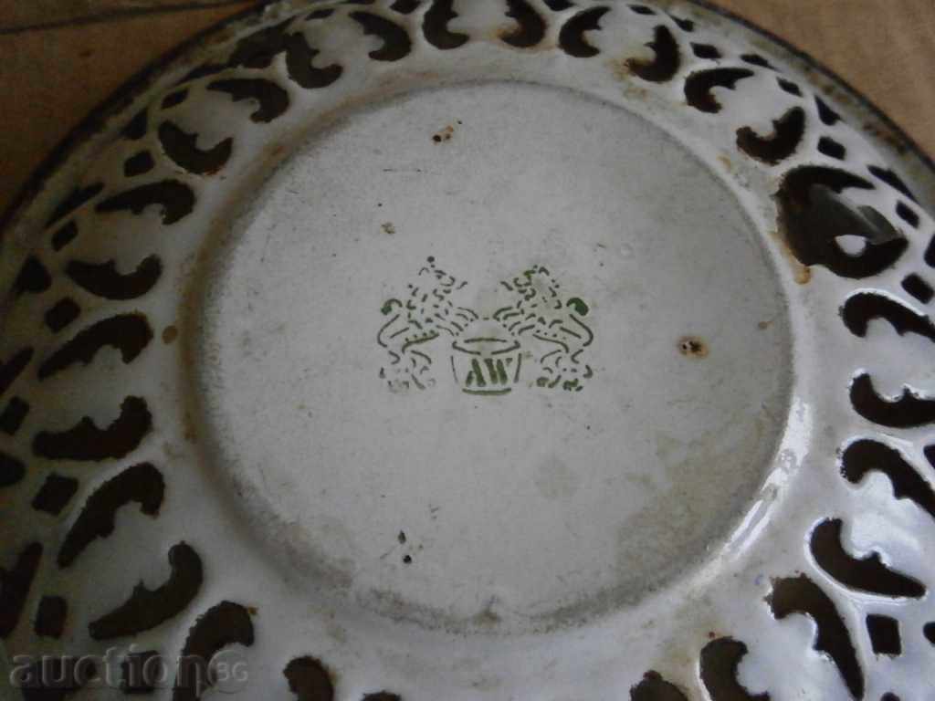 Delivery of an old European enamel dish Delivery of an old European enamel dish