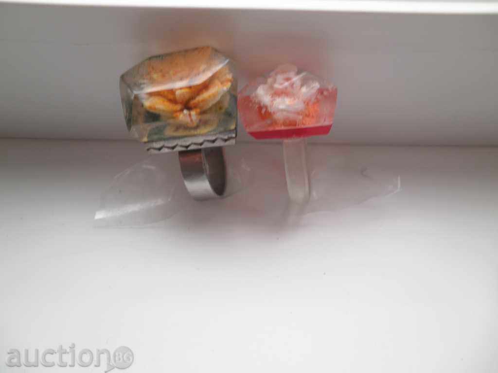 Auction  Two rings of flowers