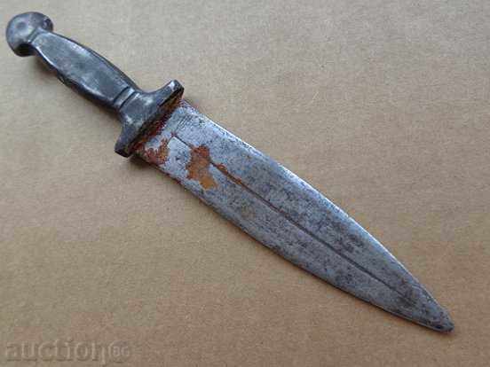 Аукцион Ергенска кама с кания, нож, острие Аукцион Ергенска кама с кания, нож, острие