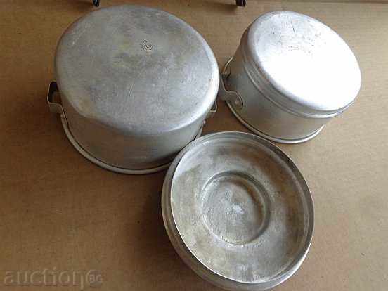 An old food box, a household pot, a pot with price 28.00 BGN | € 14.32 An old food box, a household pot, a pot with price 28.00 BGN | € 14.32