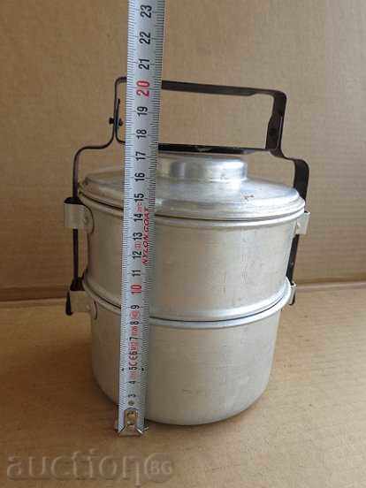 Auction An old food box, a household pot, a pot Auction An old food box, a household pot, a pot