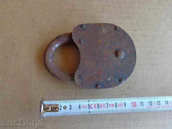 Auction  Old Soviet Padlock, Coffer, Catan, Latch, Keyless