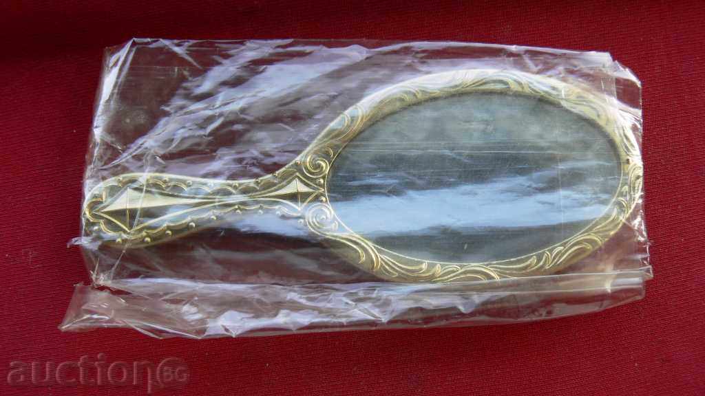 OLD WOMAN'S LOOKING with price 30.00 BGN | € 15.34 OLD WOMAN'S LOOKING with price 30.00 BGN | € 15.34