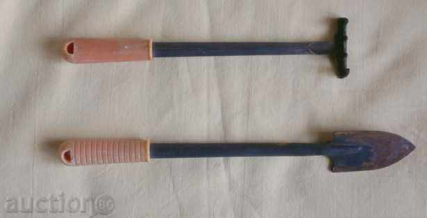 Small old paddle and straight blade