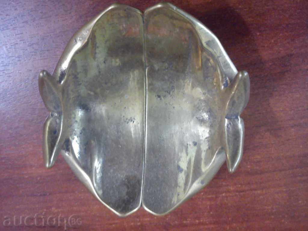 Пепелник с цена 10.00 лв. | € 5.11 Пепелник с цена 10.00 лв. | € 5.11