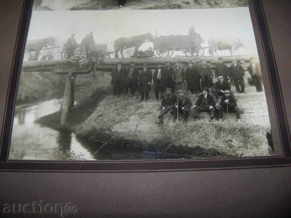 Delivery of Old photography in front of the old and the new bridge Delivery of Old photography in front of the old and the new bridge