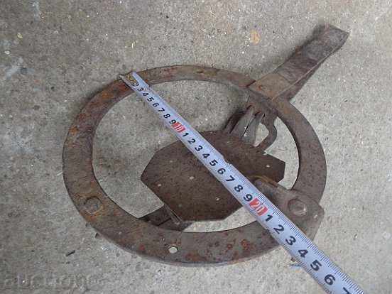 Old hand forged strand trap, wrought iron primitive - 6 Old hand forged strand trap, wrought iron primitive - 6