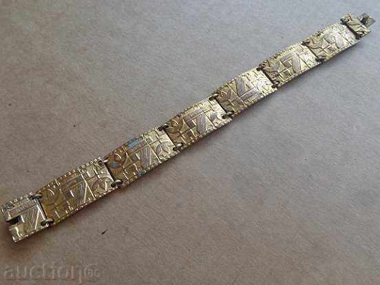 Renaissance bronze bracelet with gilded jewel, ornament