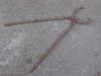 Clești vechi de fierar, fier forjat, unealtă