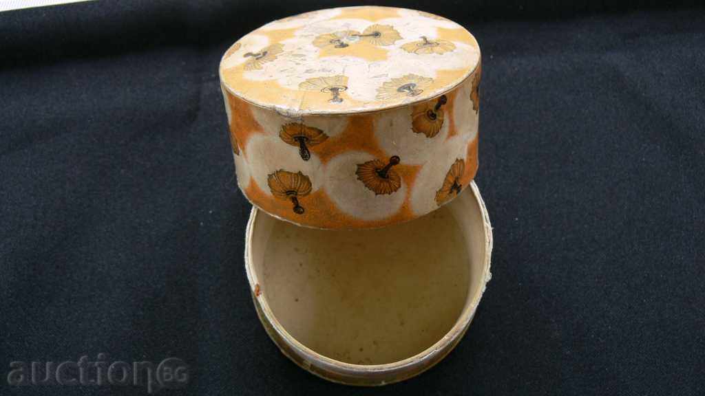 Auction THE OLD BOX FOR JEWELERY Auction THE OLD BOX FOR JEWELERY