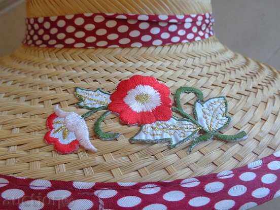 Branded women's straw hat, cape, bombe with price 39.00 BGN | € 19.94 Branded women's straw hat, cape, bombe with price 39.00 BGN | € 19.94