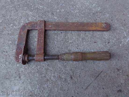 Vechi clemă tâmplar menghină, lemn cu preț 45.00 BGN | € 23.01