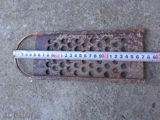 Παλιά τρίφτη από τις αρχές του εικοστού αιώνα, πρωτόγονη με τιμή 12.00 BGN | € 6.14 Παλιά τρίφτη από τις αρχές του εικοστού αιώνα, πρωτόγονη με τιμή 12.00 BGN | € 6.14