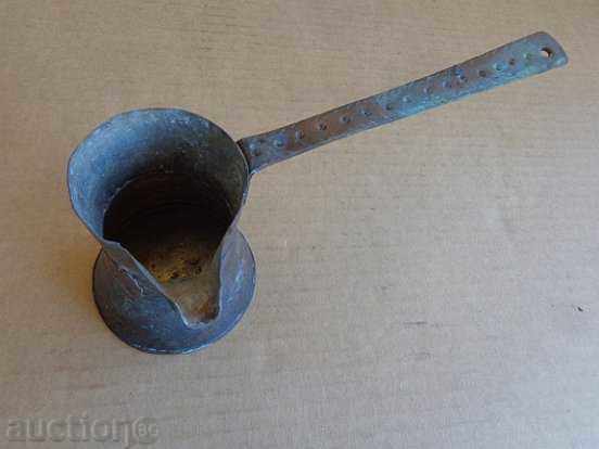 oală Vechi cupru, oală de cafea, cupru, vas de cupru cu preț 32.00 BGN | € 16.36 oală Vechi cupru, oală de cafea, cupru, vas de cupru cu preț 32.00 BGN | € 16.36