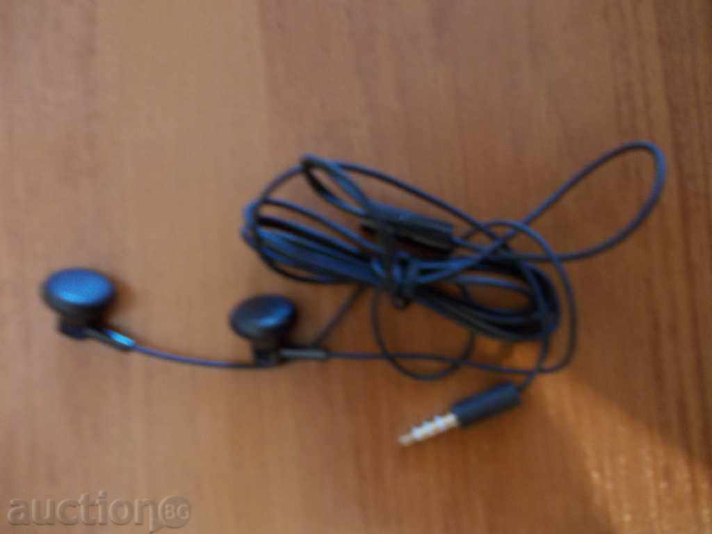 Delivery of SOUVENIR FENERCH WITH RADIO AND HEADPHONES / 120x20x15mm / Delivery of SOUVENIR FENERCH WITH RADIO AND HEADPHONES / 120x20x15mm /