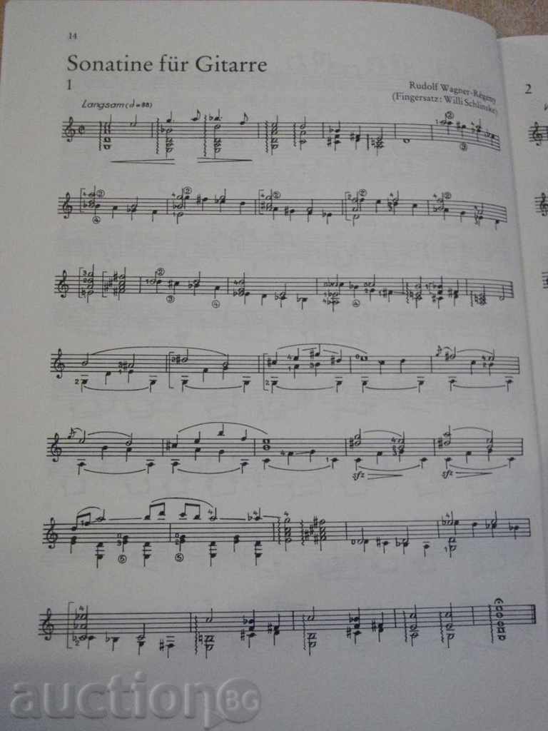 Auction Book "Zeitgenössische Gitarrenmusik - Heft 2" - 62 pages Auction Book "Zeitgenössische Gitarrenmusik - Heft 2" - 62 pages
