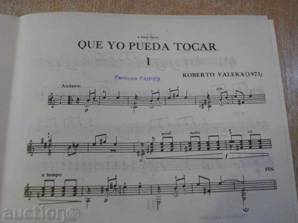 Delivery of The book "QUE YO PUEDA TOCAR - Roberto Valera" - 2 p. Delivery of The book "QUE YO PUEDA TOCAR - Roberto Valera" - 2 p.