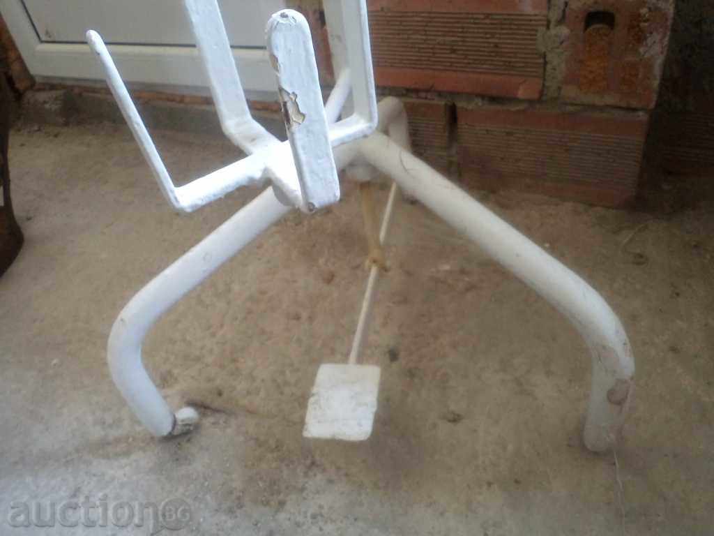 SISTEMUL MEDICAL DE STAND 145 CM cu preț 64.99 BGN | € 33.23