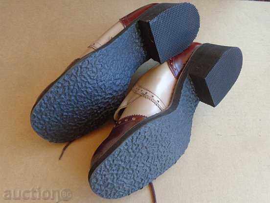 Old Leather Shoes, Transformers, Czechoslovakia 1958 - 6