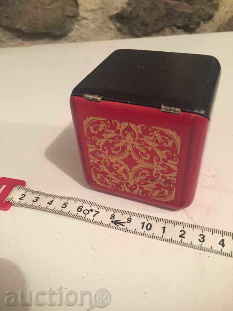 old wooden jewelry box with price 10.00 BGN | € 5.11 old wooden jewelry box with price 10.00 BGN | € 5.11