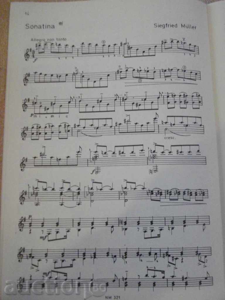 The book "GITARRE - 2 - Werner Pauli" - 20 p. - 5 The book "GITARRE - 2 - Werner Pauli" - 20 p. - 5