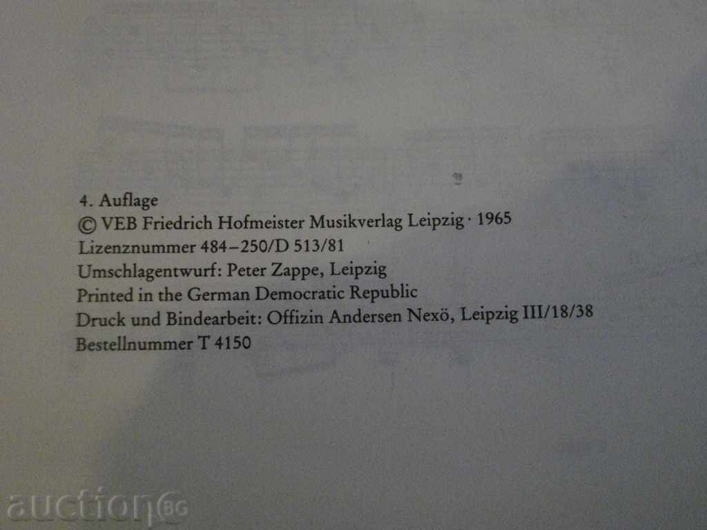 The book "Französische Gitarremusik des 19.Jahrhunderst" -16 p - 6