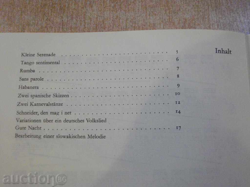 The book "Kleine Serenade für Gitarre - Martin Rätz" - 20 pp. - 6 The book "Kleine Serenade für Gitarre - Martin Rätz" - 20 pp. - 6