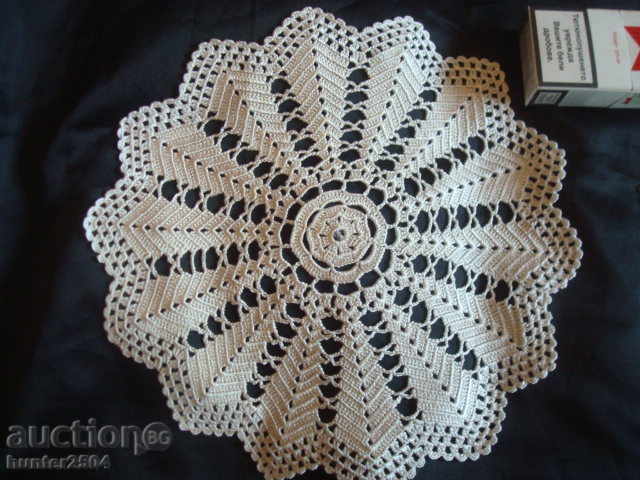 LOT of table runners, crocheted, diam. 30cm and 31cm. with price 9.95 BGN | € 5.09 LOT of table runners, crocheted, diam. 30cm and 31cm. with price 9.95 BGN | € 5.09