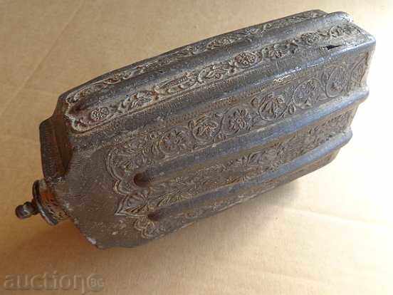 Renaissance tin-lead pavour, vitalenik, metal vessel - 6