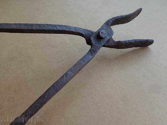 Wrought iron forging pliers with price 39.00 BGN | € 19.94 Wrought iron forging pliers with price 39.00 BGN | € 19.94