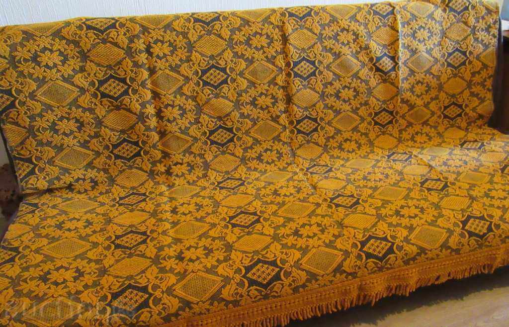 OLD WOOL YELLOW BED COVER / 200x150cm / with price 70.00 BGN | € 35.79 OLD WOOL YELLOW BED COVER / 200x150cm / with price 70.00 BGN | € 35.79