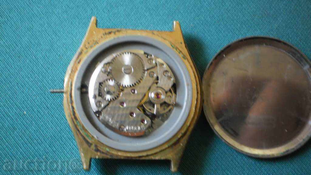 Auction  Men's Watch CLOCK -REVIX - GOLD -WORK