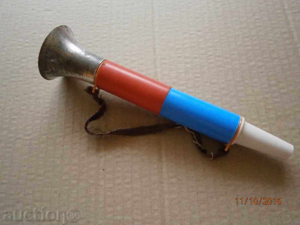 Auction son whistle Auction son whistle