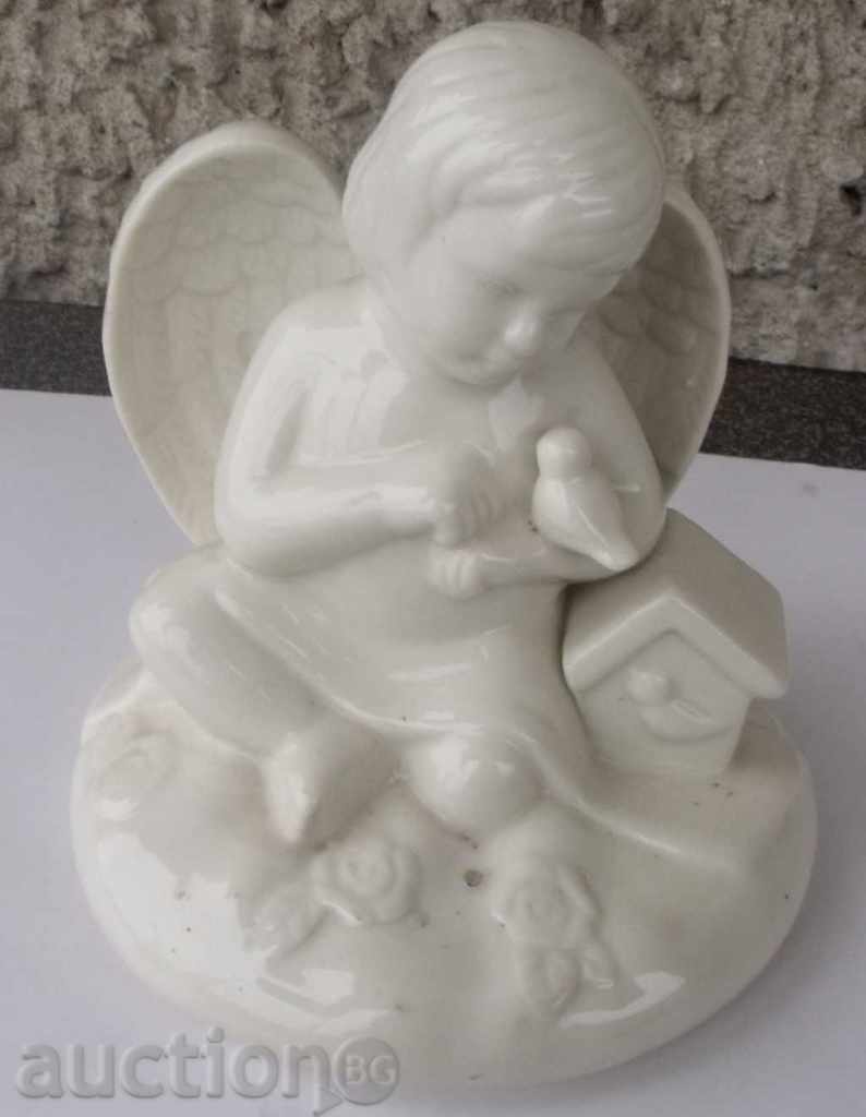 Porcelain figure with price 39.99 BGN | € 20.45 Porcelain figure with price 39.99 BGN | € 20.45