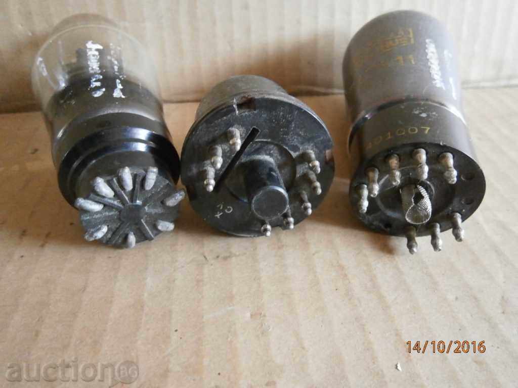 Antique Radio Receiver Lamps with price 41.00 BGN | € 20.96 Antique Radio Receiver Lamps with price 41.00 BGN | € 20.96