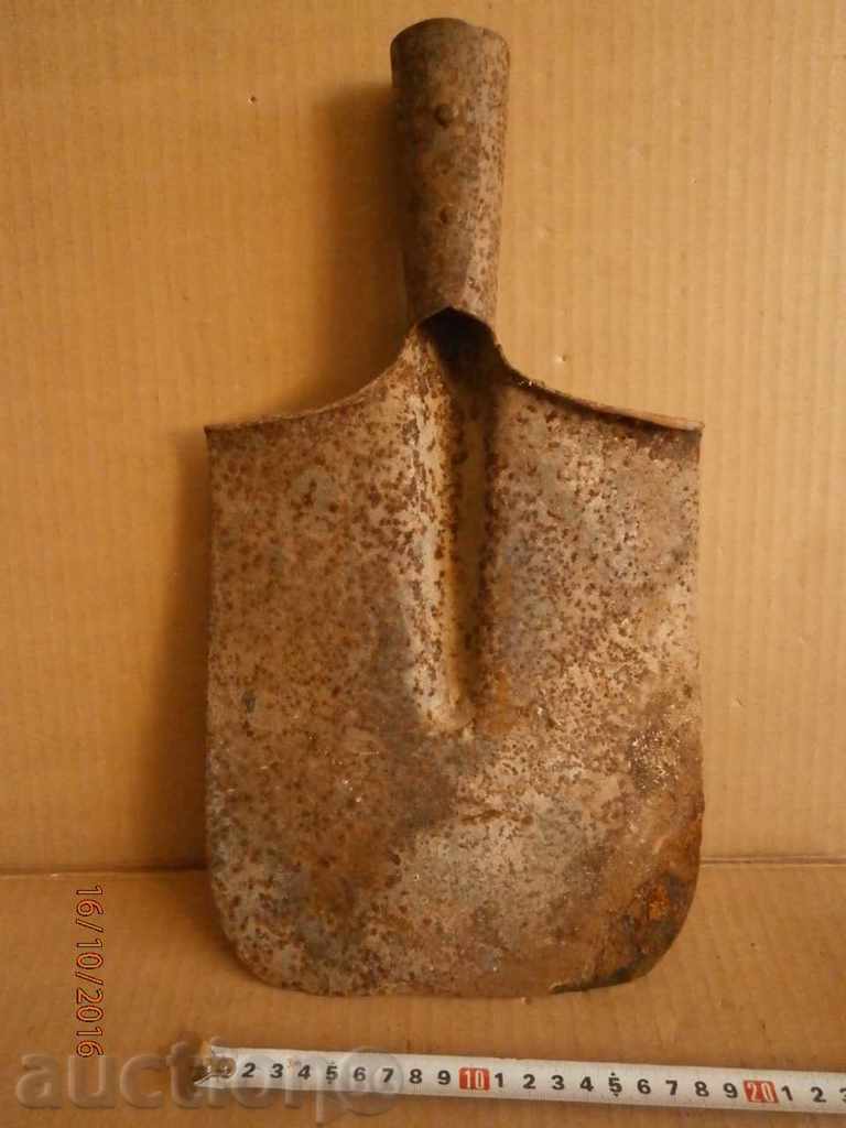Auction  a great trench a great shovel WW2 WWII