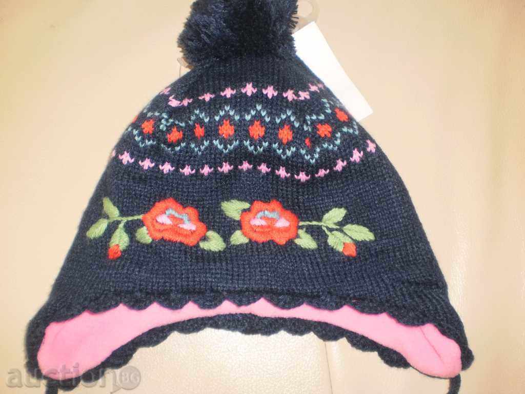 New hat N & m for a girl, size 62/68, very warm with price 9.00 BGN | € 4.60 New hat N & m for a girl, size 62/68, very warm with price 9.00 BGN | € 4.60