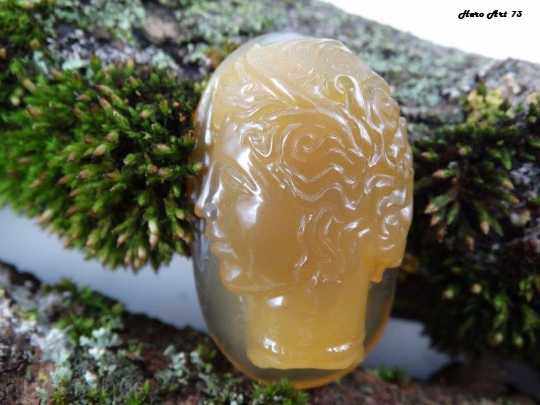 kamea with price 450.00 BGN | € 230.08 kamea with price 450.00 BGN | € 230.08