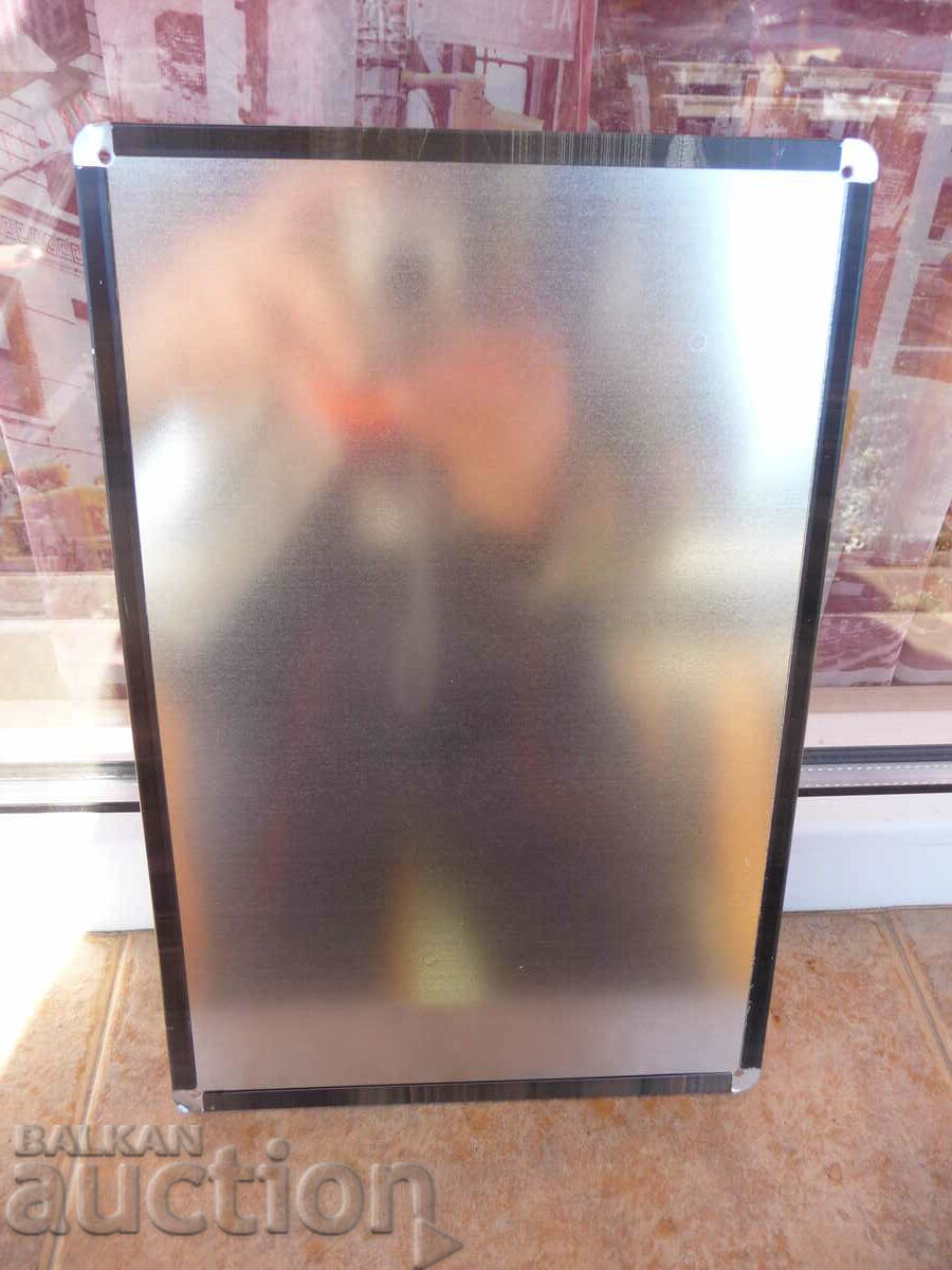 Delivery of Metal plate coffee beans from Colombia special burlap cups Delivery of Metal plate coffee beans from Colombia special burlap cups