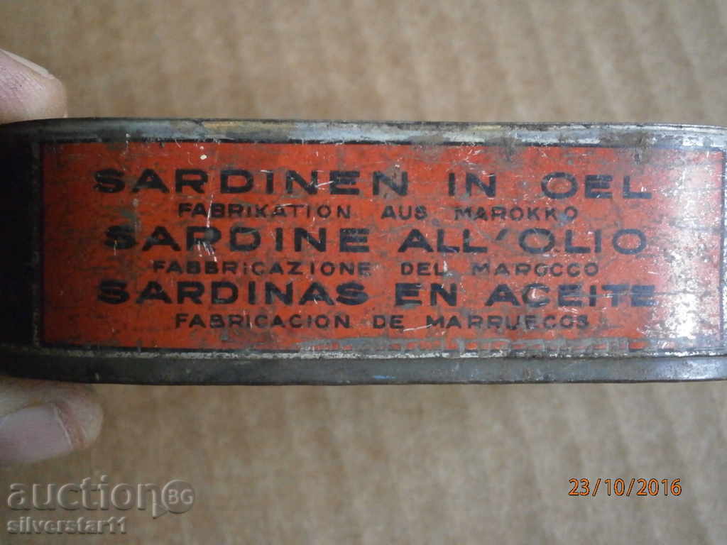 old metal CONTAINER SARDINI box - 6 old metal CONTAINER SARDINI box - 6