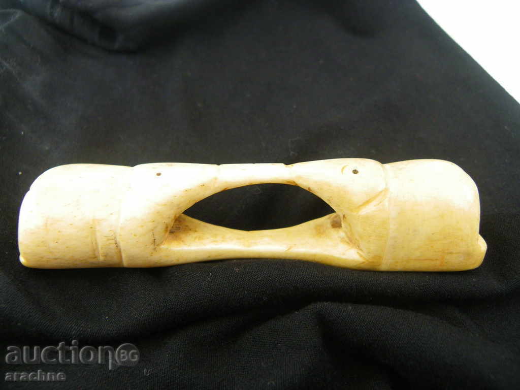 Auction A rare item of crocodile bone Auction A rare item of crocodile bone
