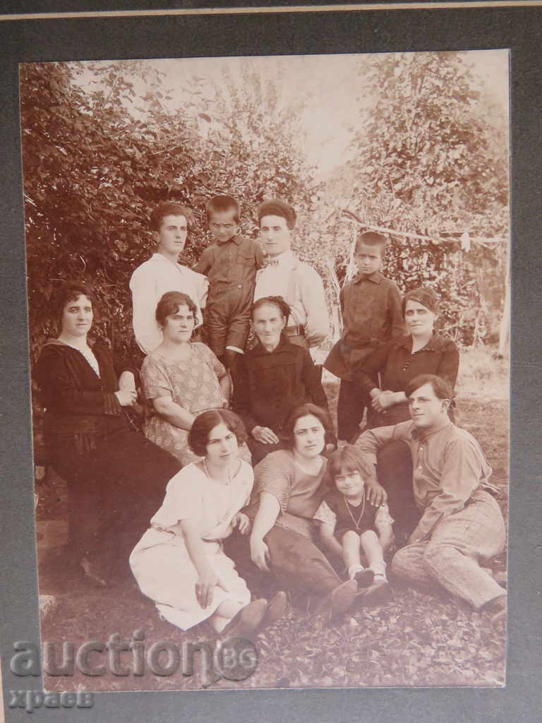 OLD PHOTO - CARDBOARD - 0015 with price 24.99 BGN | € 12.78 OLD PHOTO - CARDBOARD - 0015 with price 24.99 BGN | € 12.78