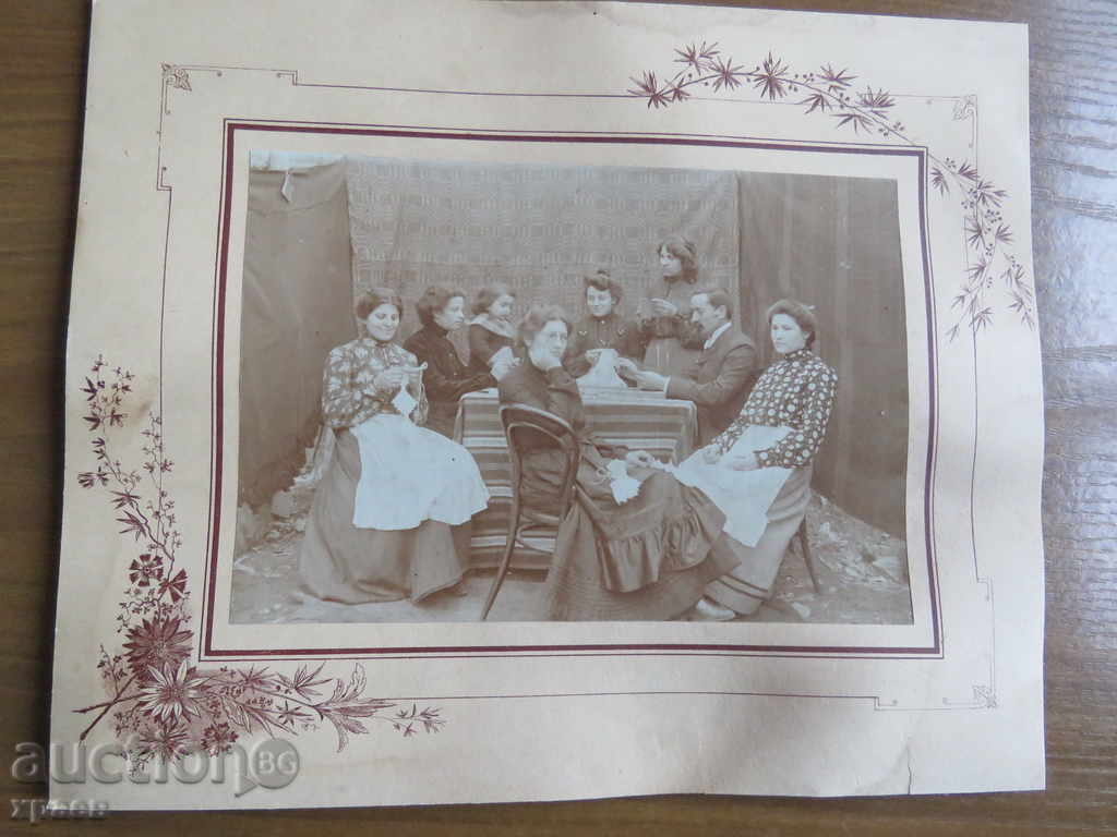 OLD PHOTO - CARDBOARD - 0016 with price 29.99 BGN | € 15.33 OLD PHOTO - CARDBOARD - 0016 with price 29.99 BGN | € 15.33