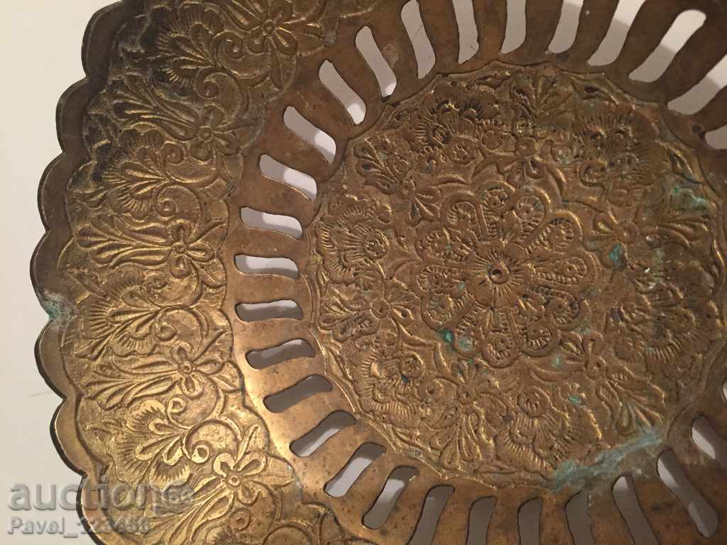 old bronze / copper vessel with price 20.00 BGN | € 10.23