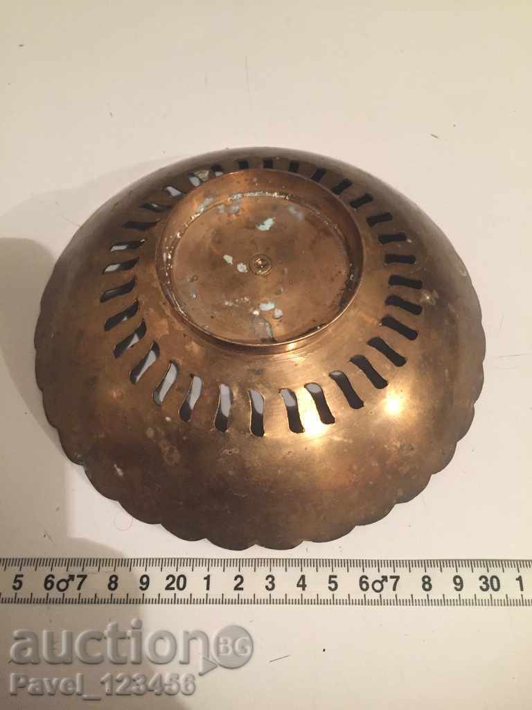 Delivery of old bronze / copper vessel