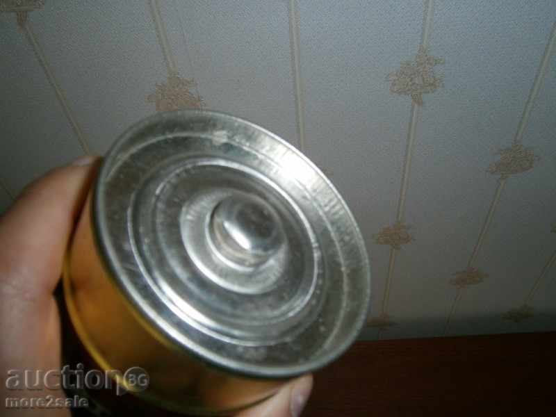 Auction METAL BOX OF BLACK TEA - EXCELLENT 13.2 CM HIGH CYLINDER Auction METAL BOX OF BLACK TEA - EXCELLENT 13.2 CM HIGH CYLINDER