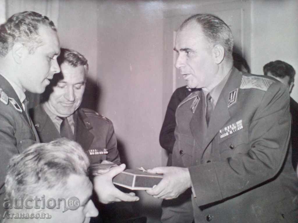 Photo General Kostadin Iliev with price 30.00 BGN | € 15.34 Photo General Kostadin Iliev with price 30.00 BGN | € 15.34