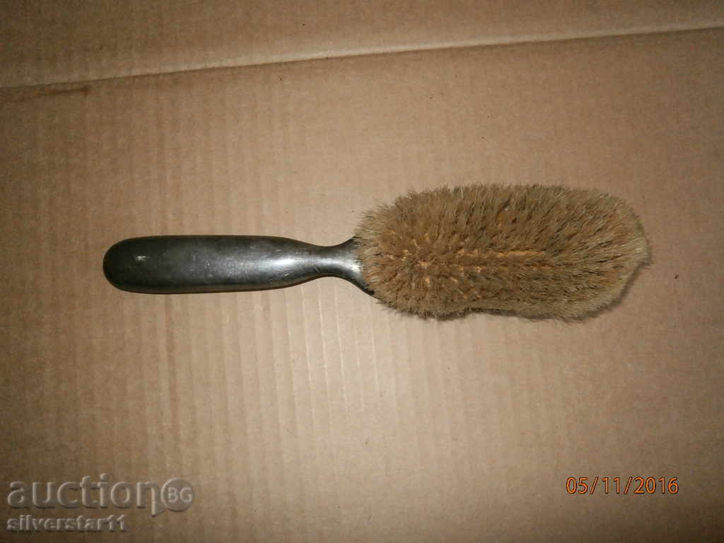 Auction an old silver brush Auction an old silver brush