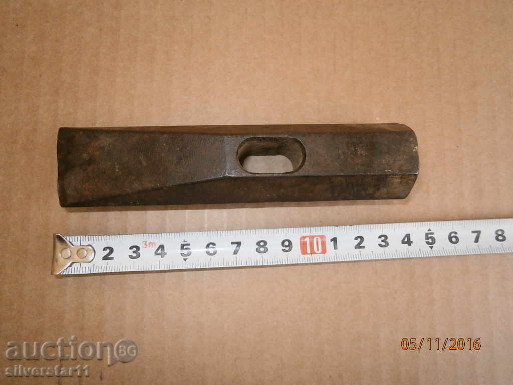 old hammer 500g. with price 31.00 BGN | € 15.85