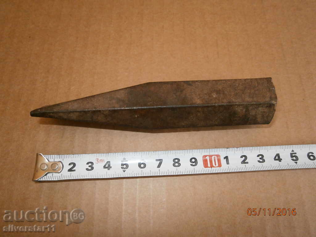 Auction  old hammer 500g.